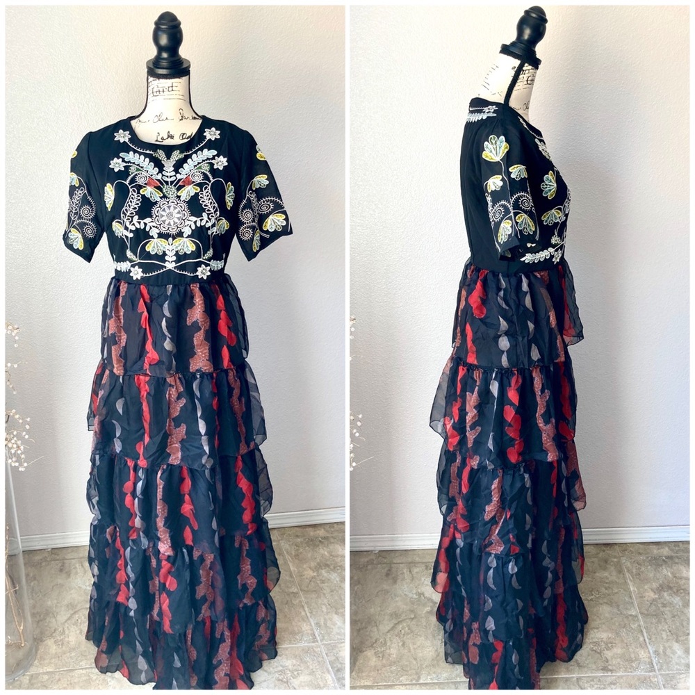 L’ATISTE by Amy NWT Black Tiered Maxi Dress M